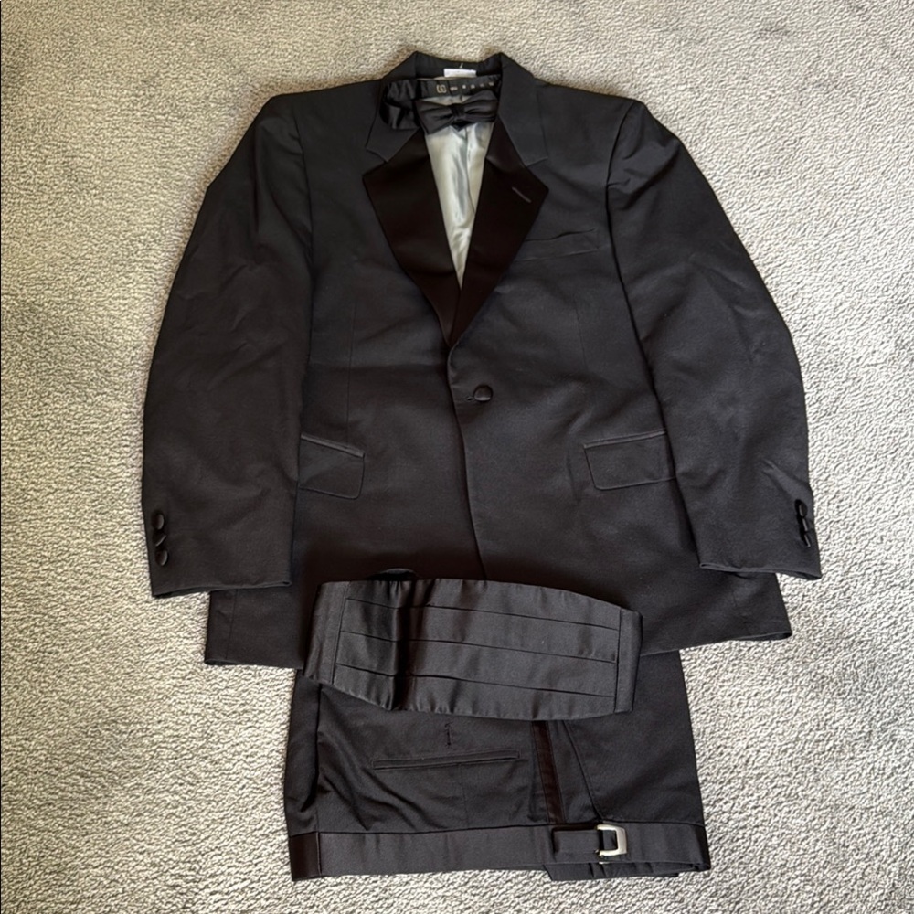 Nordstrom & ZCMI Delacort Classic Black Tuxedo Jacket, Pants & Tuxedo Shirt - Picture 2 of 15